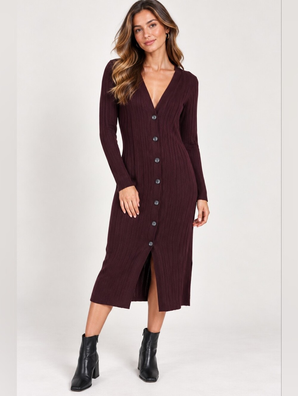 Denver Hayes Ribbed Button-Front V-Neck Midi Dress in Wine